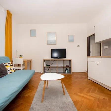 Apartamento Fresh Bright Studio In City Centre