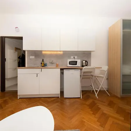 Apartamento Fresh Bright Studio In City Centre *